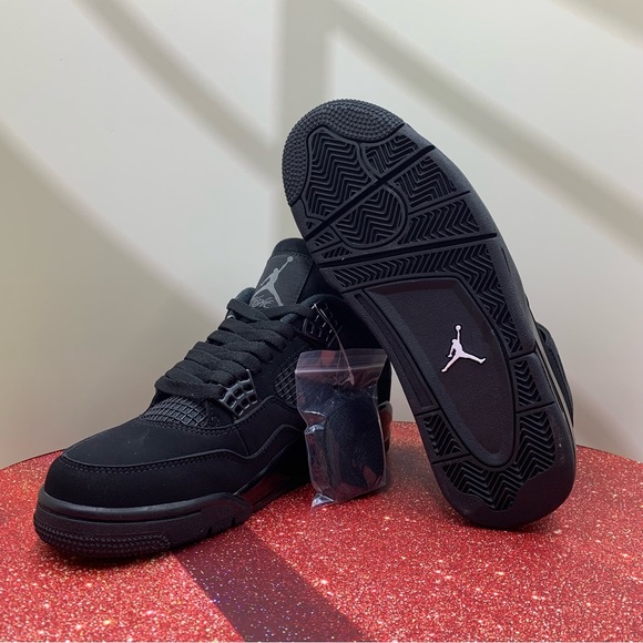 Extraordinary charm man’s size 9.5 Black Cat Jordan Air Jordan 4 - Picture 7 of 7